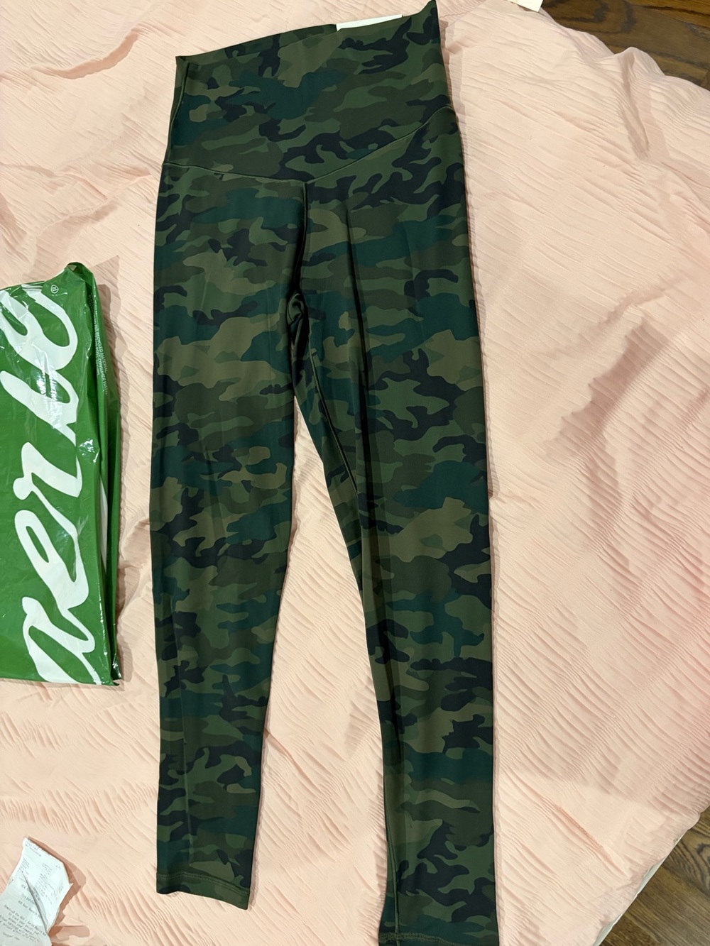 aerie nwt camo leggings medium